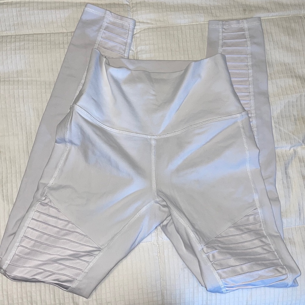 ALO yoga Moto legging white
